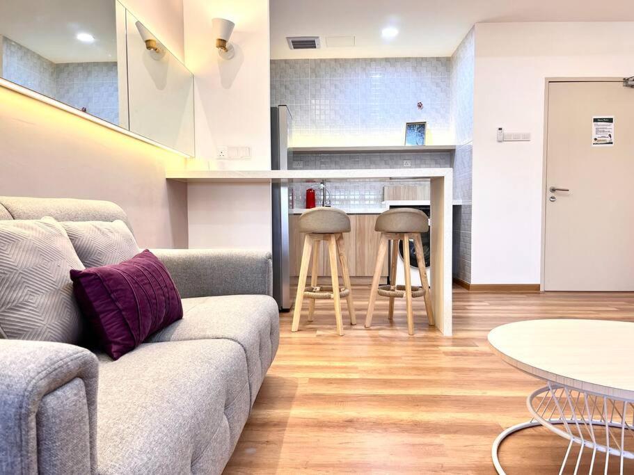 Urban Vista @ The Quartz Residence: Center Retreat With Infinitypool Malacca