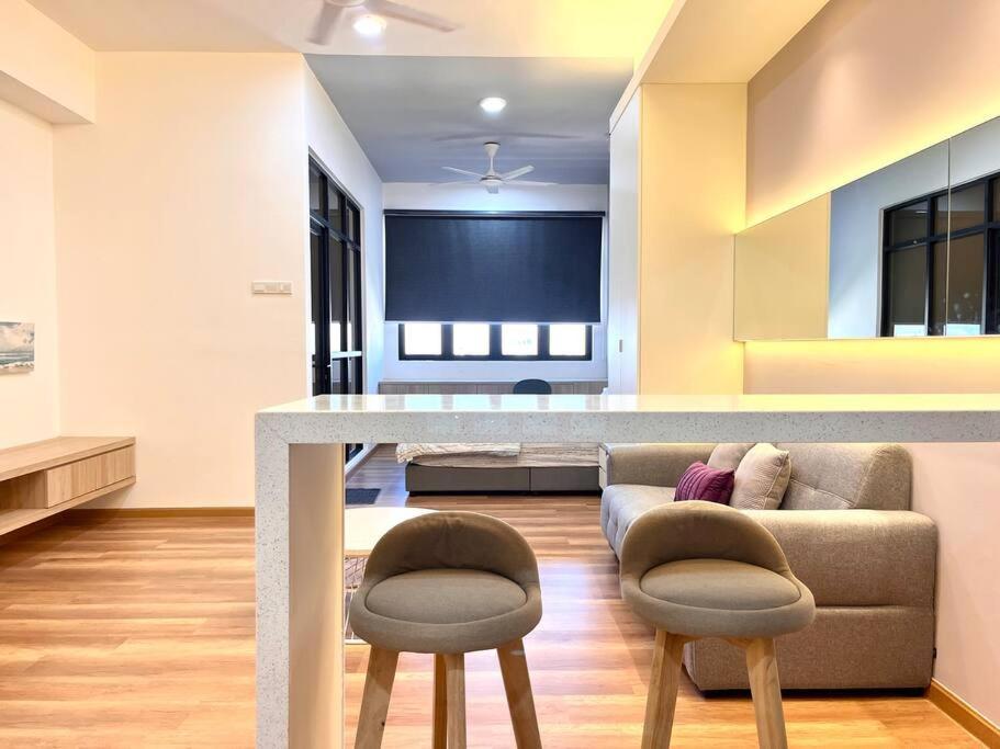 Apartment Urban Vista @ The Quartz Residence: Center Retreat With Infinitypool