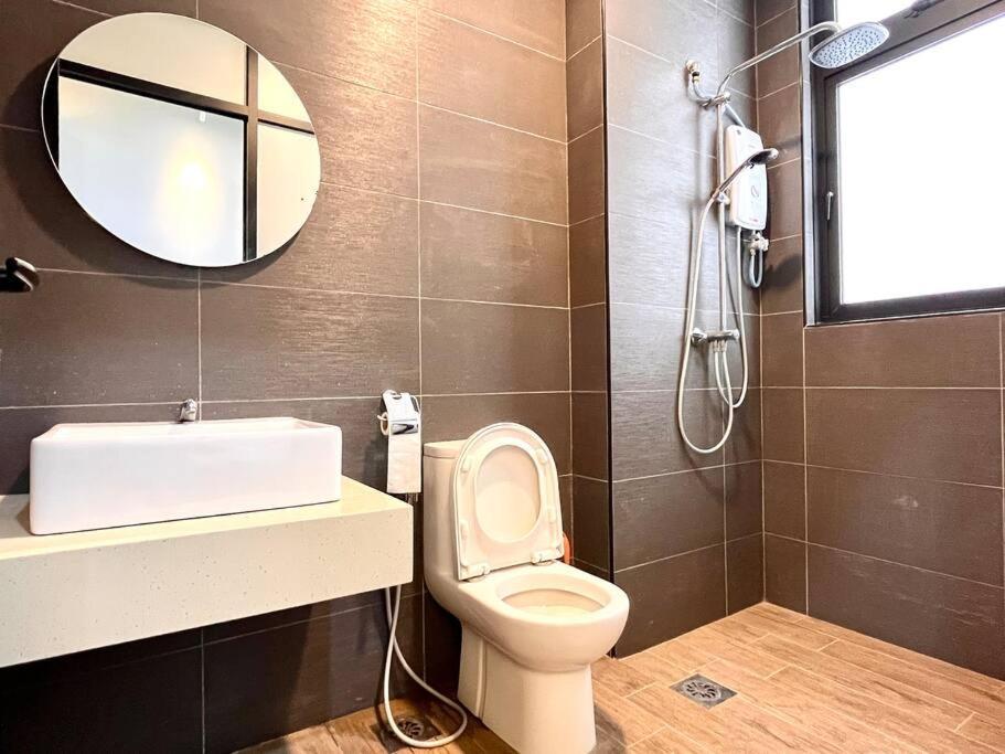 Apartment Urban Vista @ The Quartz Residence: Center Retreat With Infinitypool *