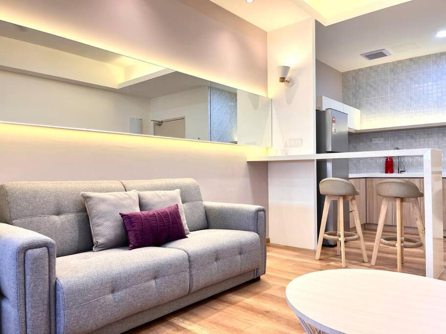 Urban Vista @ The Quartz Residence: Center Retreat With Infinitypool * Malacca